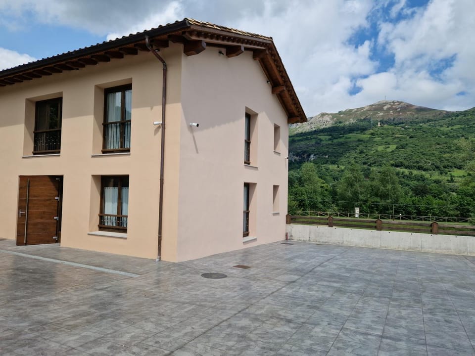Property building, Day, Natural landscape, Mountain view