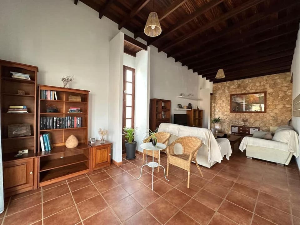 Private villa with pool in the mountains House in Maxorata