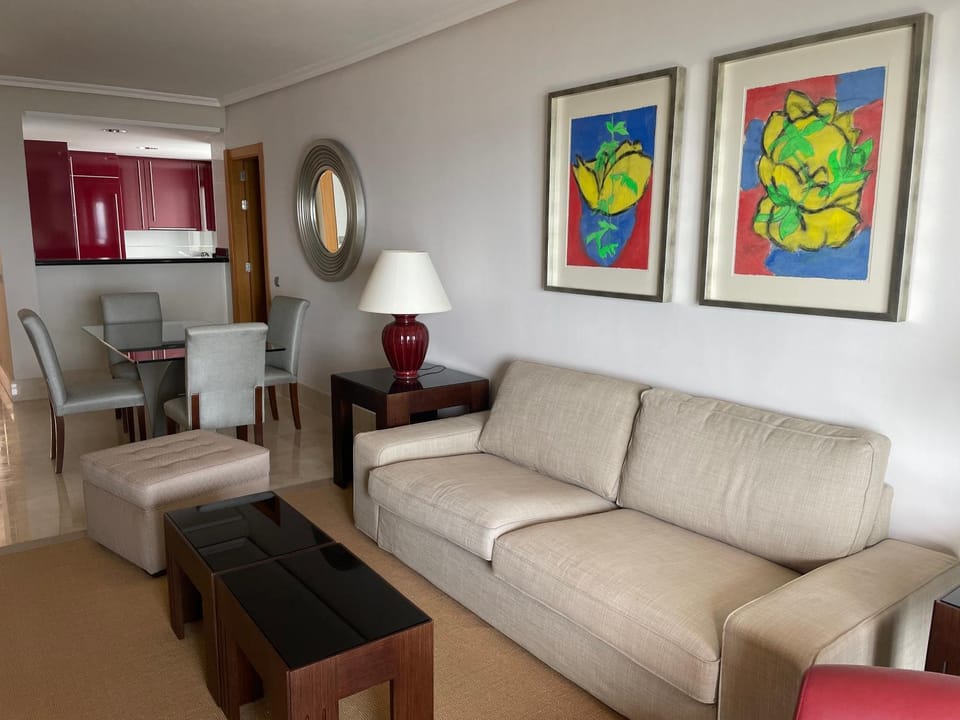 Seating area, Dining area