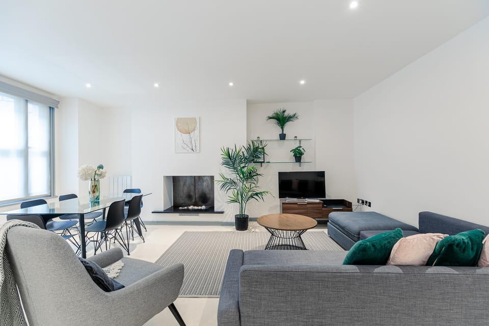 TV and multimedia, Living room, Seating area