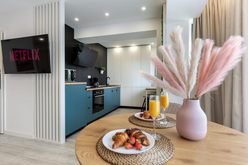 TV and multimedia, Kitchen or kitchenette