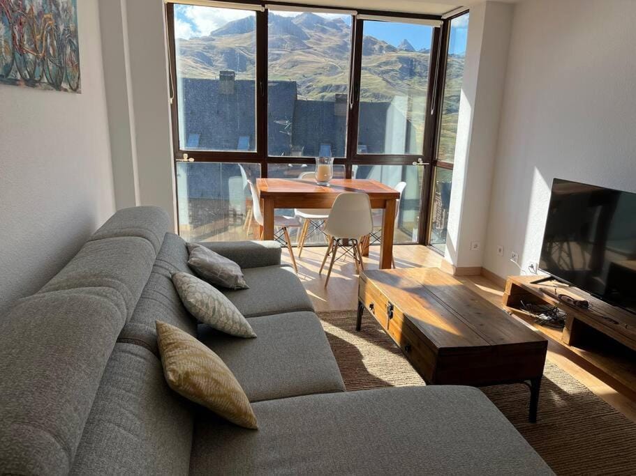 Apartamento con vistas en Formigal Apartment in Formigal