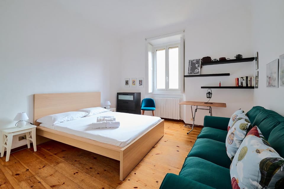 Bed, Living room, Seating area