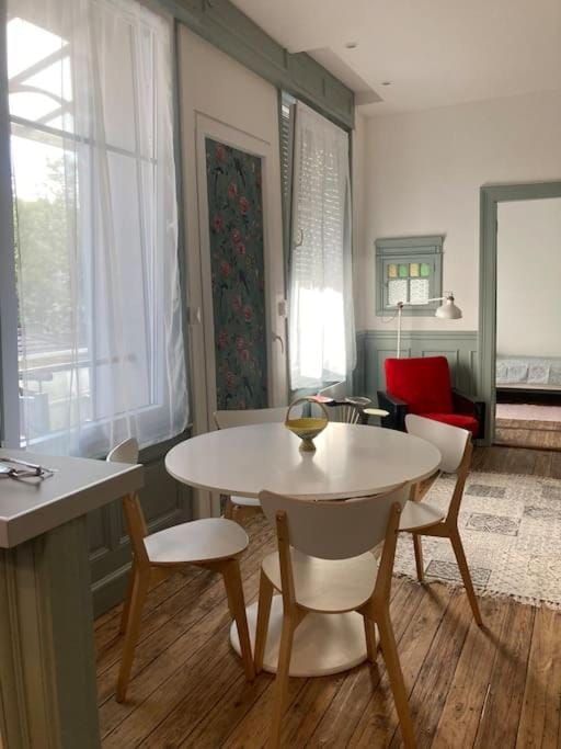 CHACHACHA appartement de charme, calme,balcon 5pers 4étoiles, patio Apartment in Mulhouse