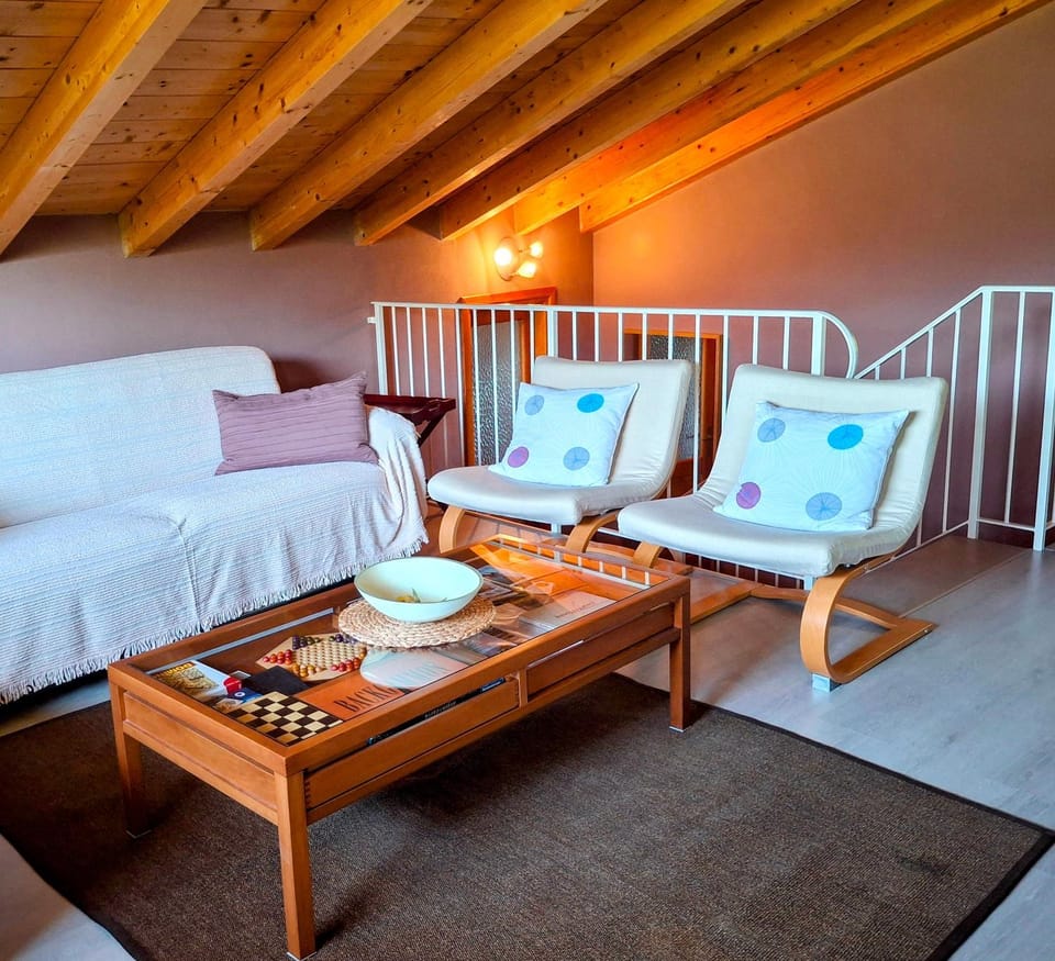 Living room, Bedroom
