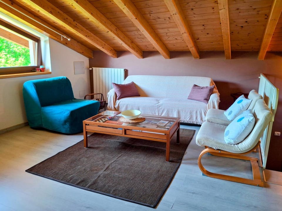 Living room, Photo of the whole room, Bedroom