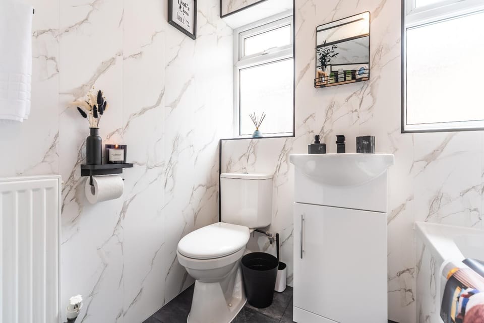 Toilet, Bathroom