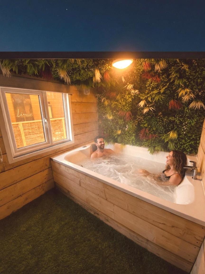Hideaway by Liv Retreats Campground/ 
RV Resort in West Lindsey District