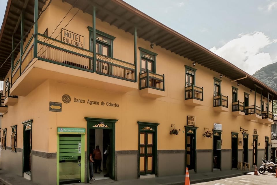 Property building, Facade/entrance