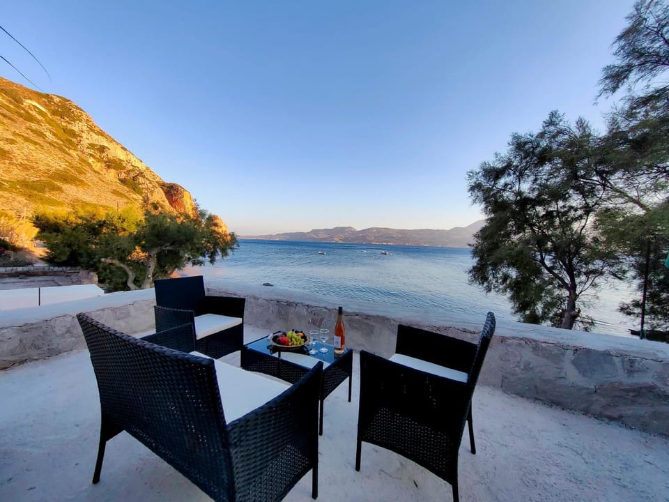 Day, Natural landscape, Seating area, Beach, Sea view