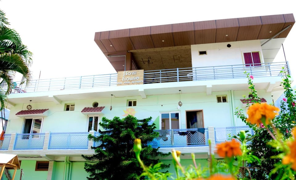 Flow House Hostel in Rishikesh