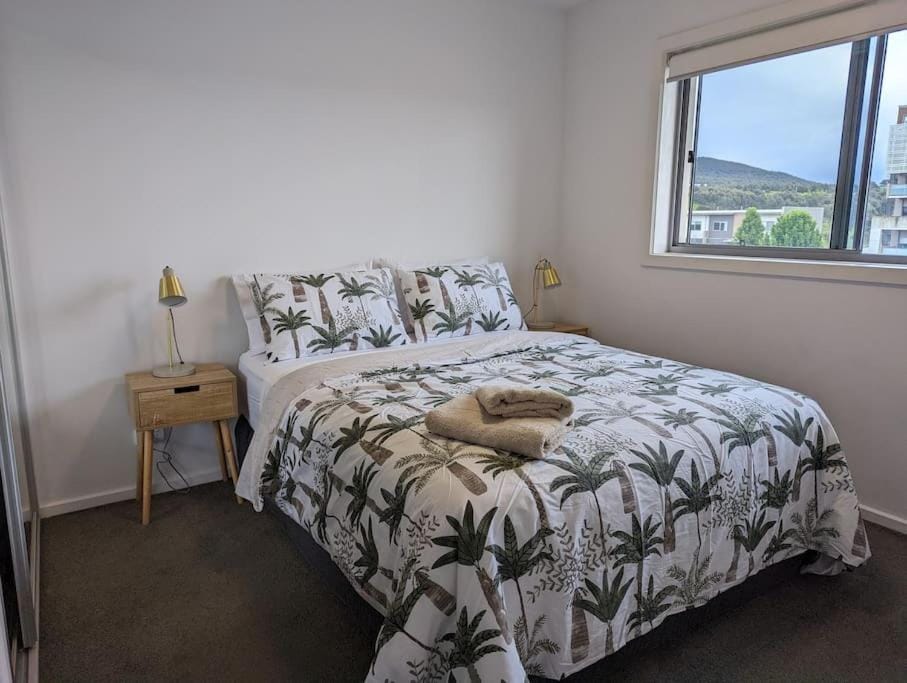 Modern & Relaxed Apartment, Great Views @Wright Apartment in Molonglo Valley