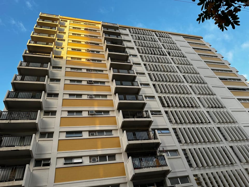 WELLCOME TO LOVELY CONDO 2 BEDS 2 BATHS FREE PARKING IN WAIKIKI BEACH Apartment in Honolulu