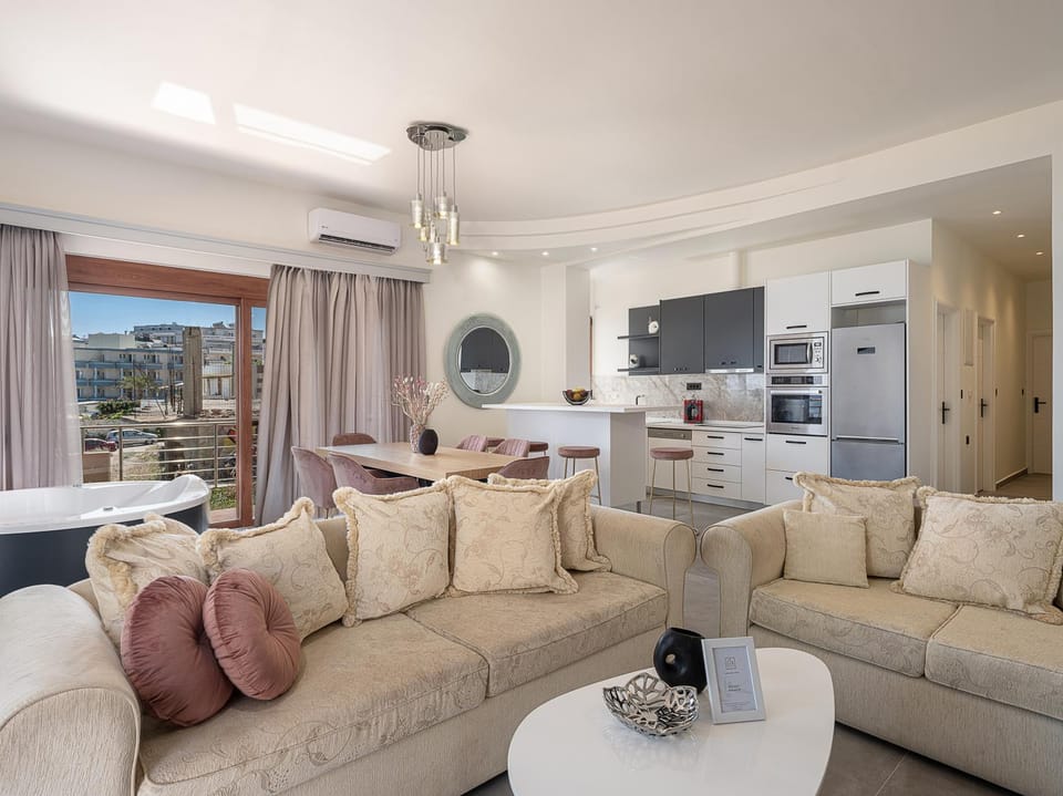 TV and multimedia, Living room, Seating area, Dining area, stove