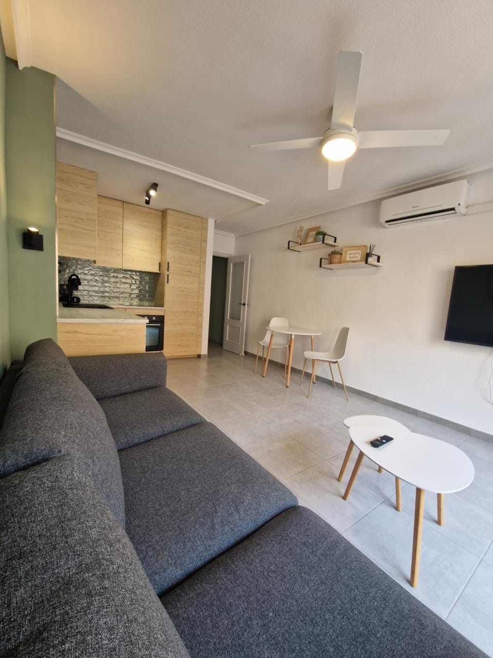 TV and multimedia, Kitchen or kitchenette, Living room, Seating area, Dining area, fireplace, minibar, pet friendly, stove