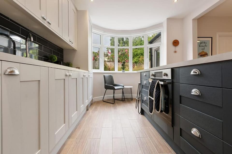 Home away from home House in Sheffield