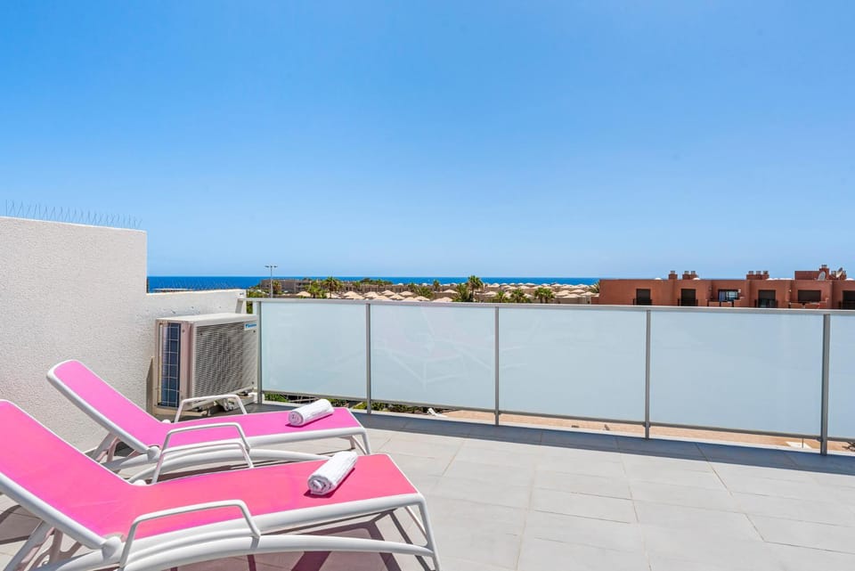 Natural landscape, View (from property/room), Balcony/Terrace, Sea view, sunbed
