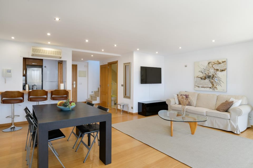 Communal lounge/ TV room, Living room