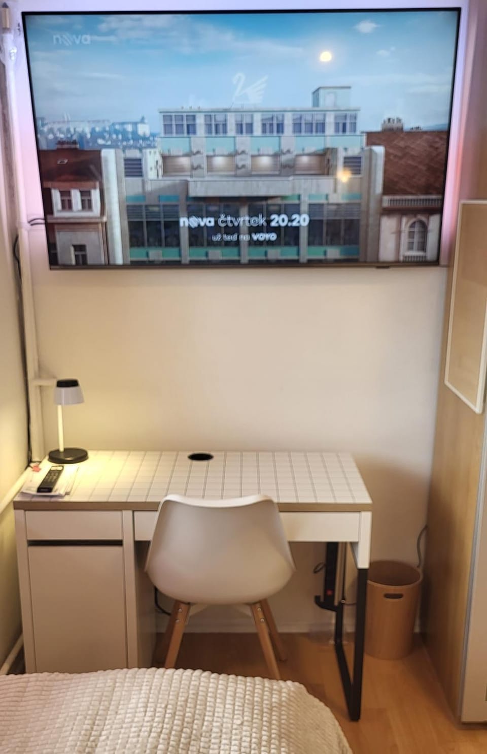 TV and multimedia, Photo of the whole room, hair dresser