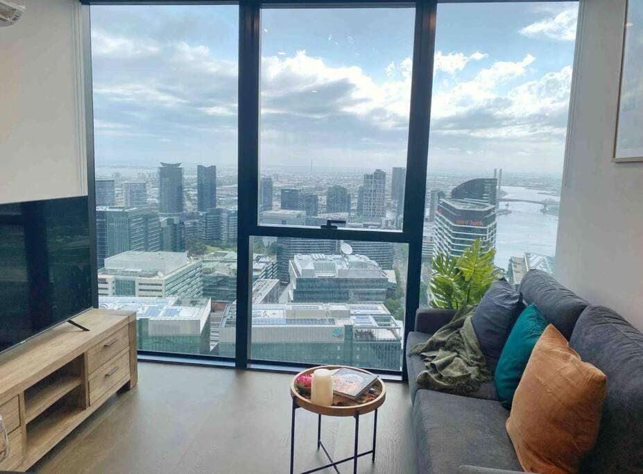 41st Floor! Premier 2B2B SkyStay@Southern Cross Apartment in Melbourne