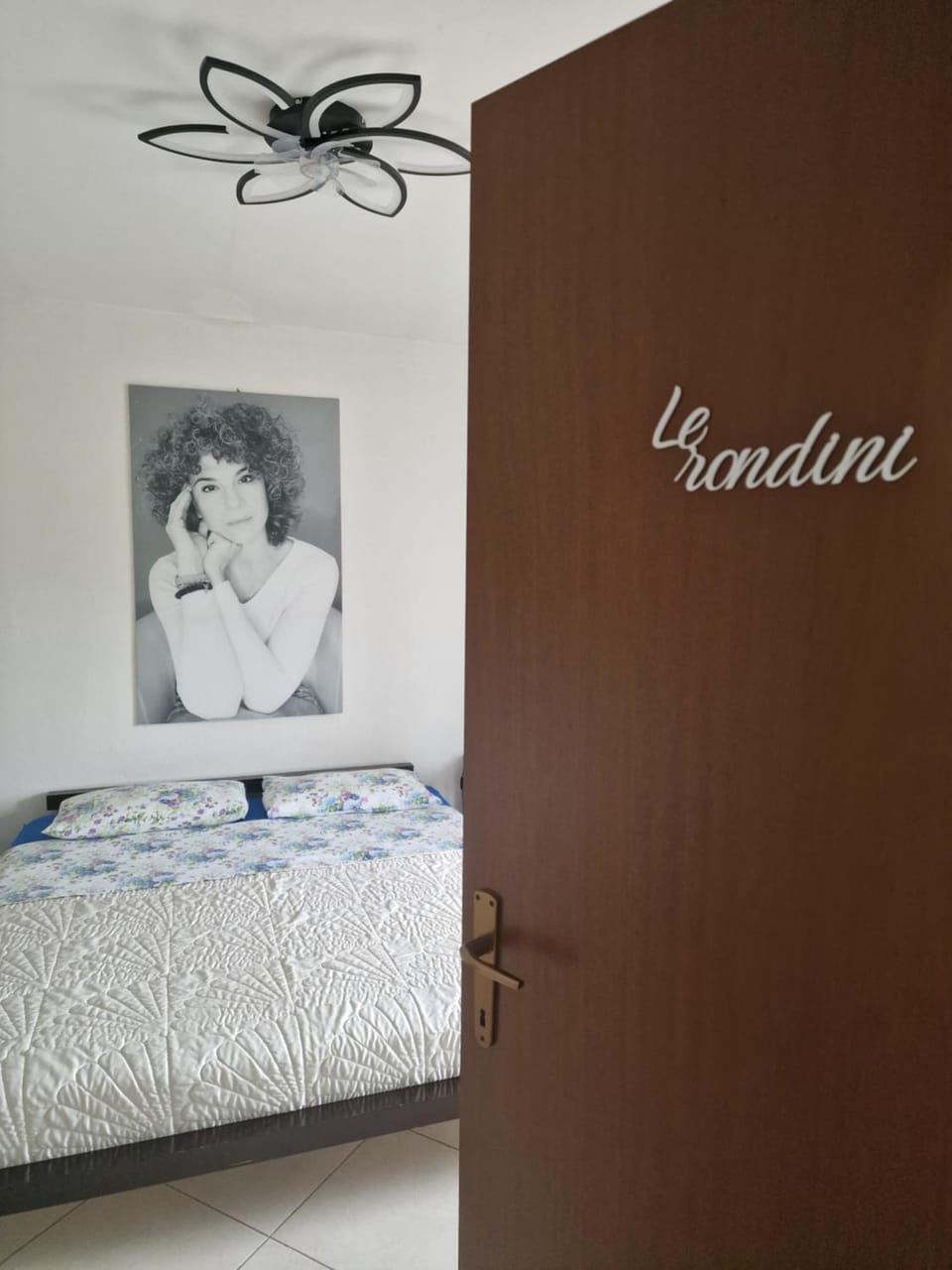Bedroom, safe