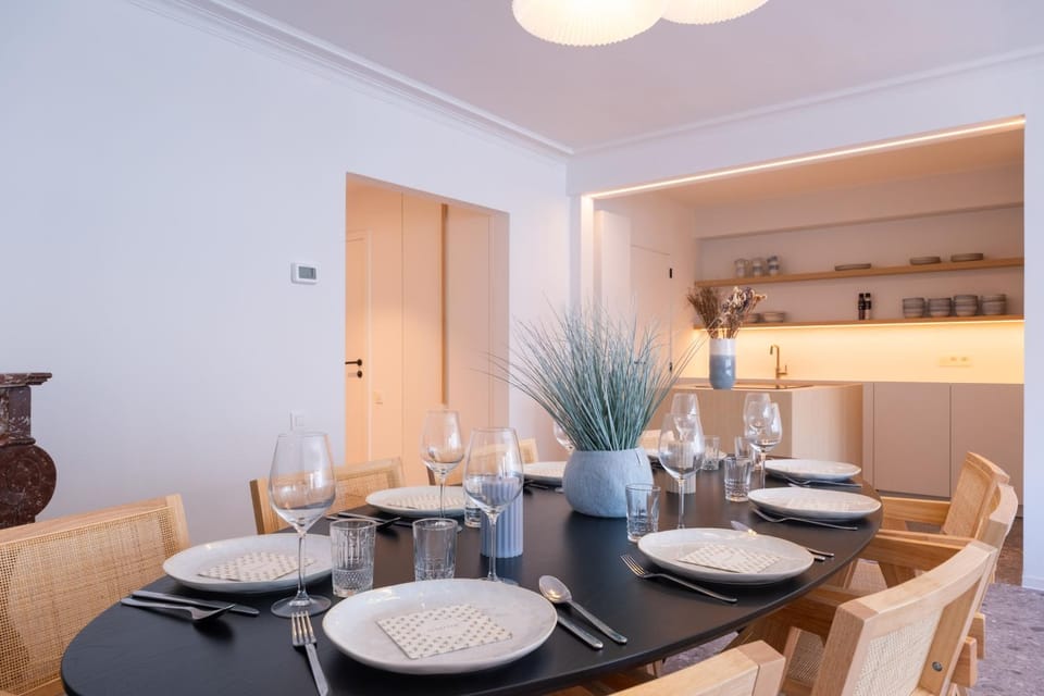 Seating area, Dining area