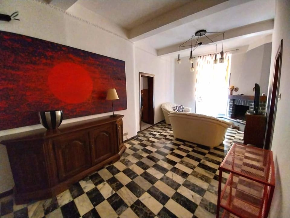 Living room, Breakfast