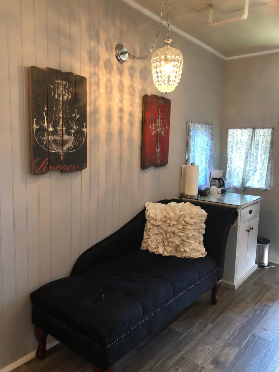 Featherbed Railroad Bed and Breakfast in Nice