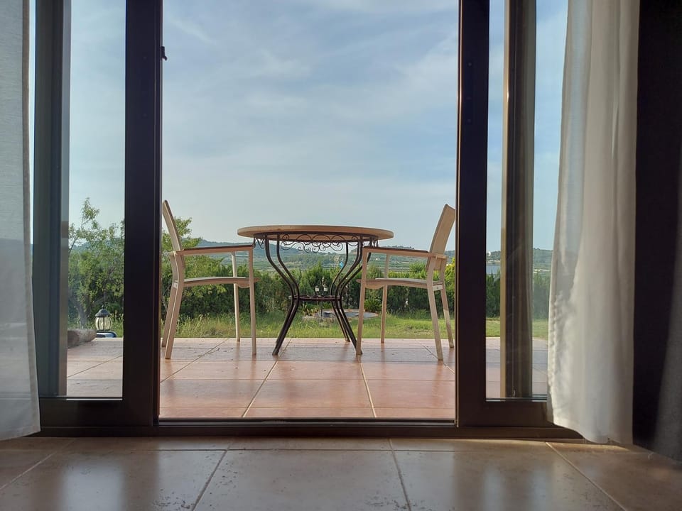 View (from property/room), Balcony/Terrace