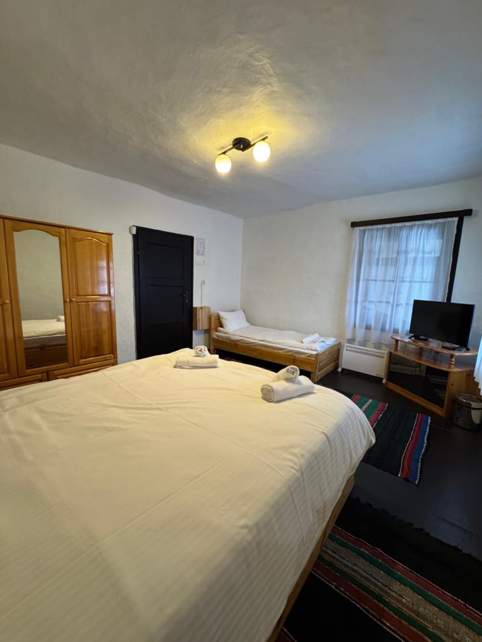 Къща за гости Старата къща Кюстендил с Соволяно Bed and Breakfast in Bulgaria