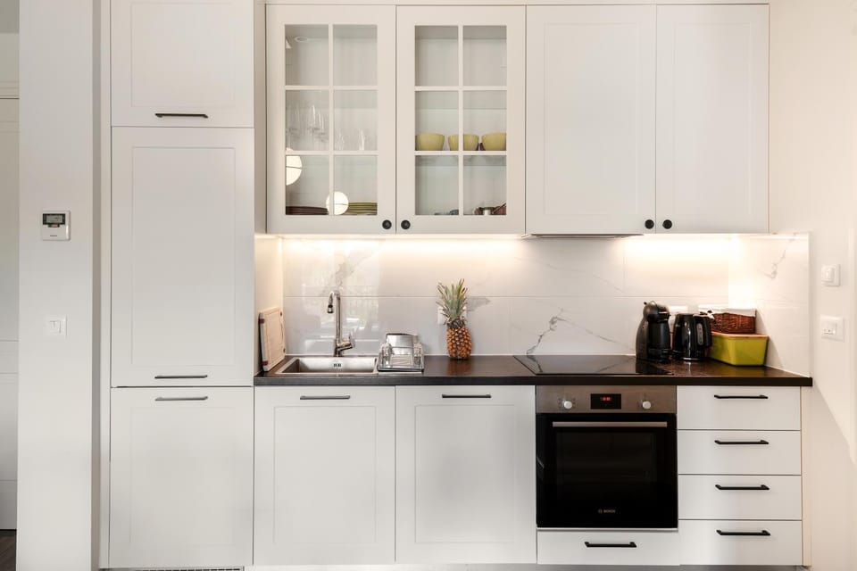 Coffee/tea facilities, Kitchen or kitchenette, dishwasher, oven, toaster