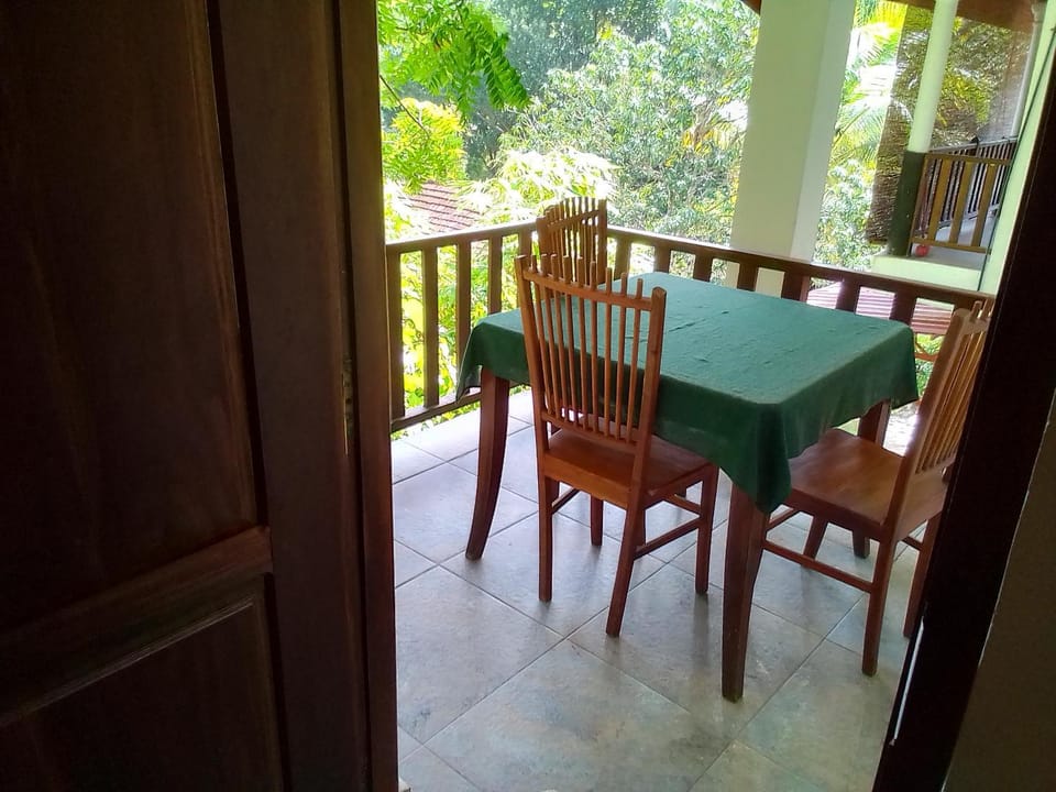Balcony/Terrace, Dining area