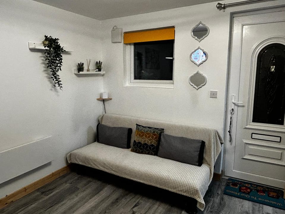 Stardust Getaway Tiny-Home E32AK40 House in County Kilkenny