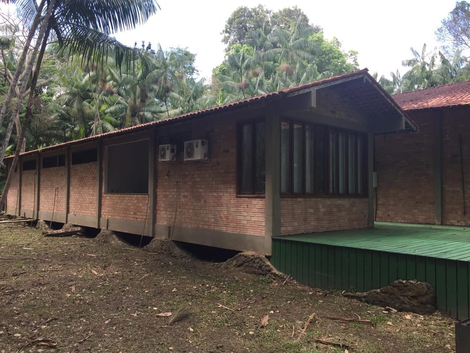 SUITE FLORESTA ILHA Da FANTASIA Country House in Belém