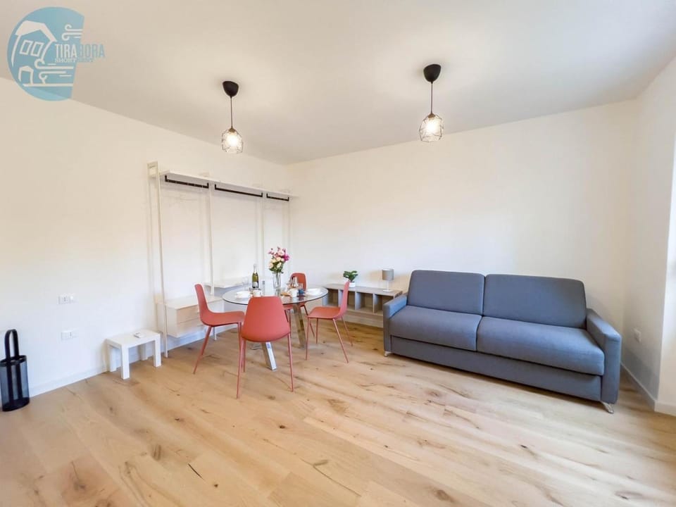 Economo B1 Tirabora Short Rent Apartment in Trieste