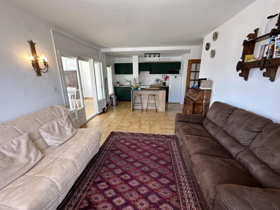 Communal lounge/ TV room, Living room