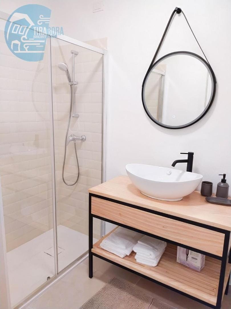 Economo B5 Tirabora Short Rent Apartment in Trieste