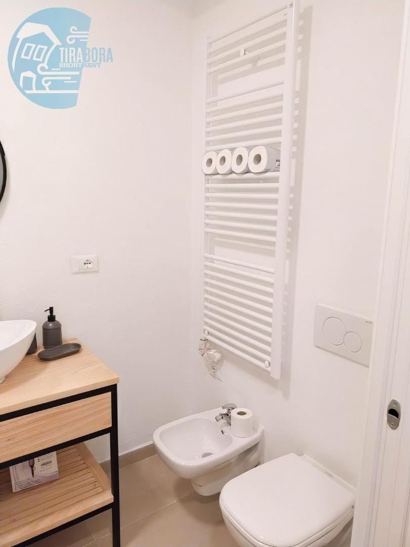 Economo B5 Tirabora Short Rent Apartment in Trieste