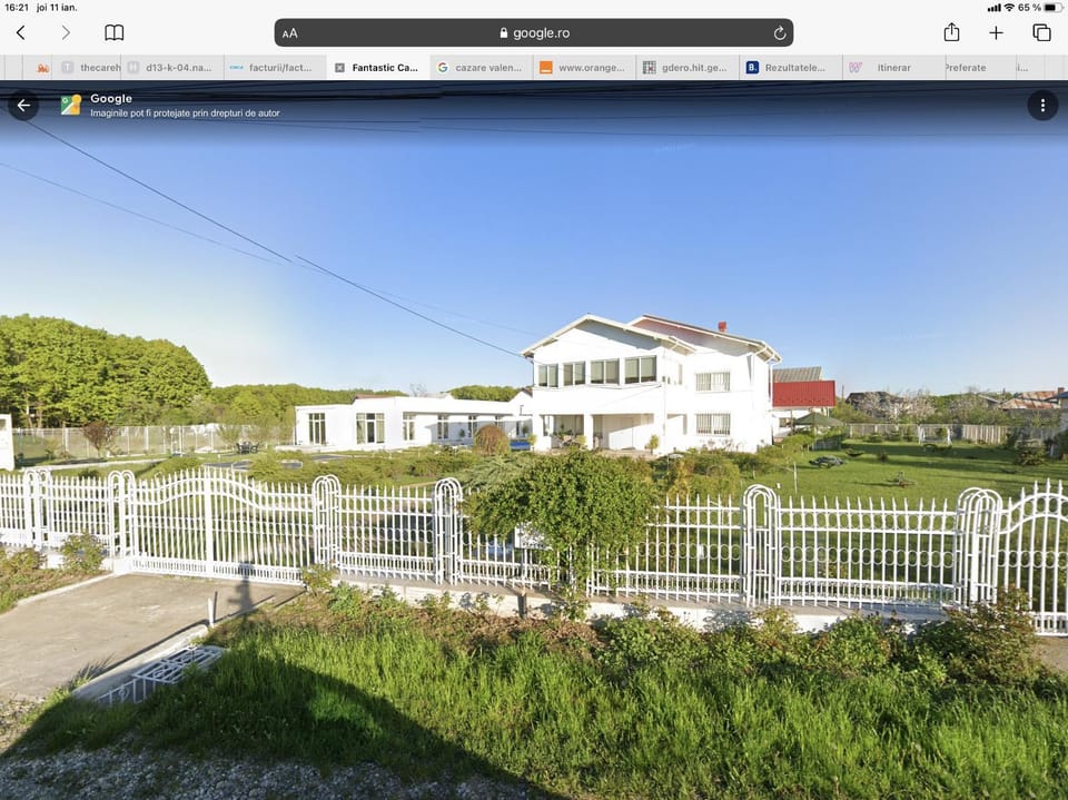 Property building, Day