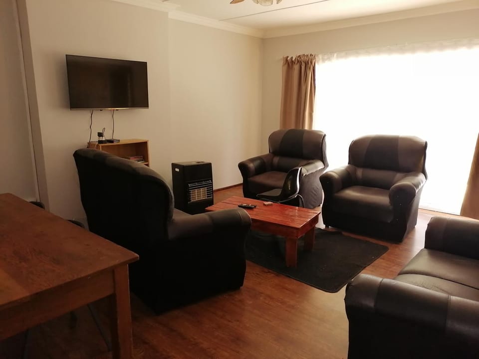 Communal lounge/ TV room, Seating area