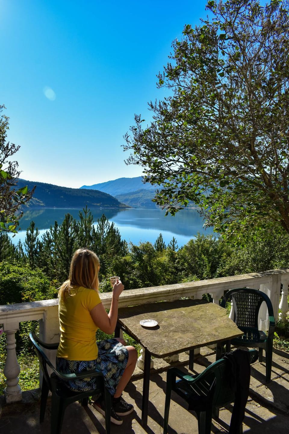People, Natural landscape, Balcony/Terrace, Lake view, Mountain view