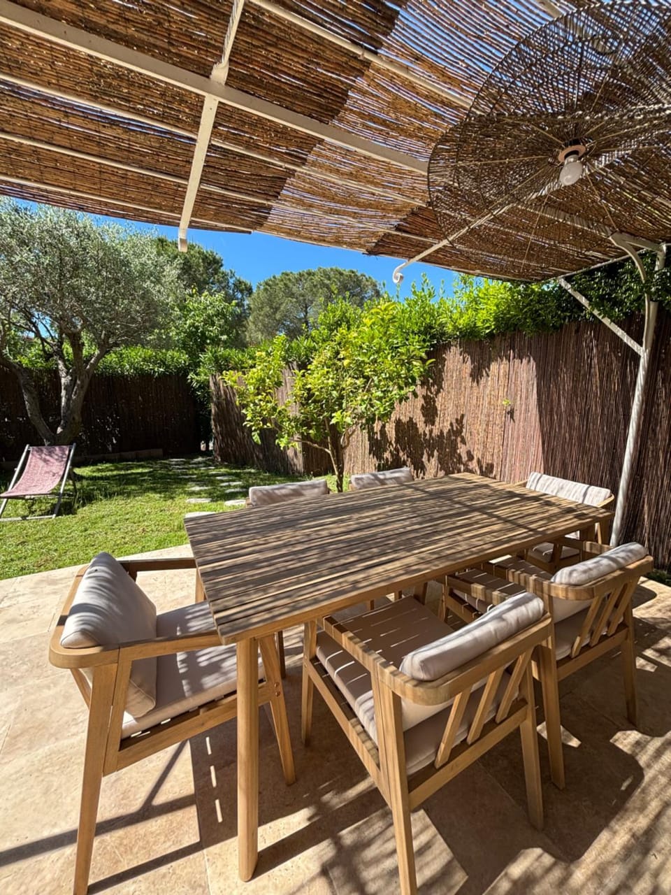 Patio, Dining area, Garden view, sunbed