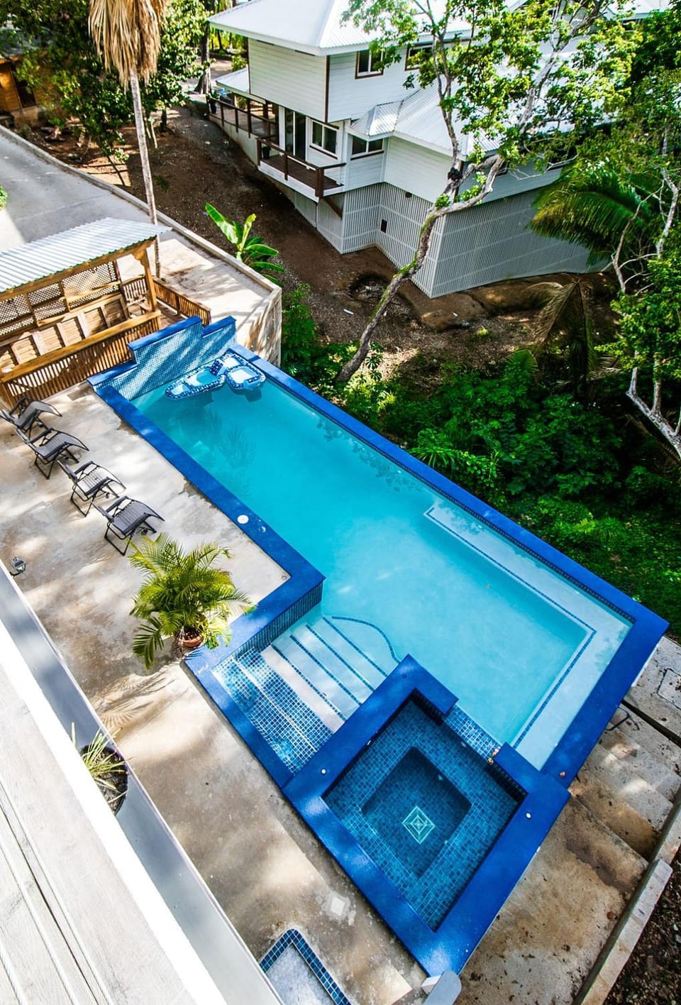 Hot Tub, Swimming pool, sunbed