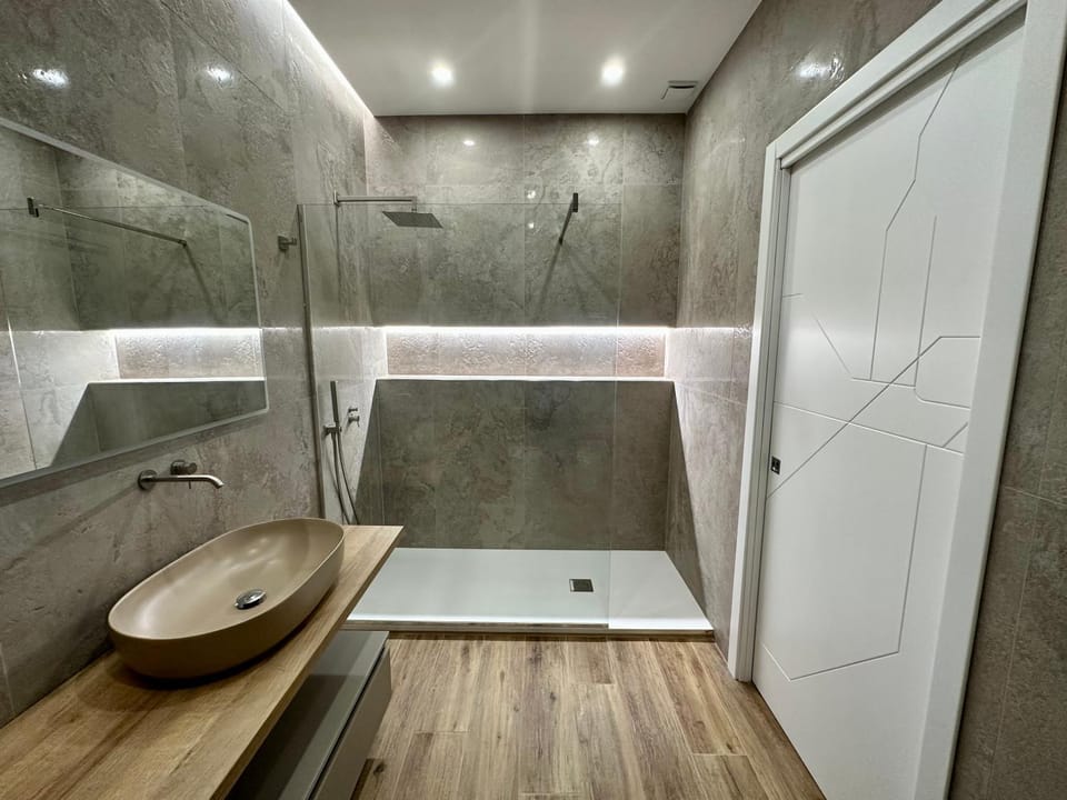 Shower, Bathroom