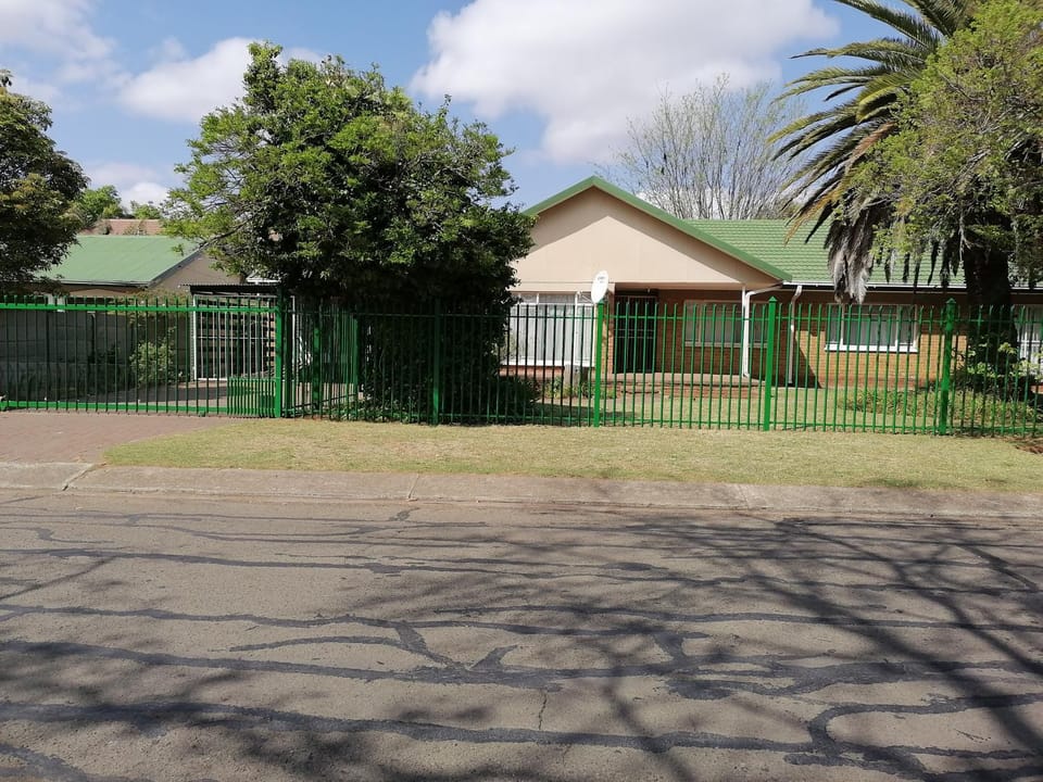 Property building, Quiet street view