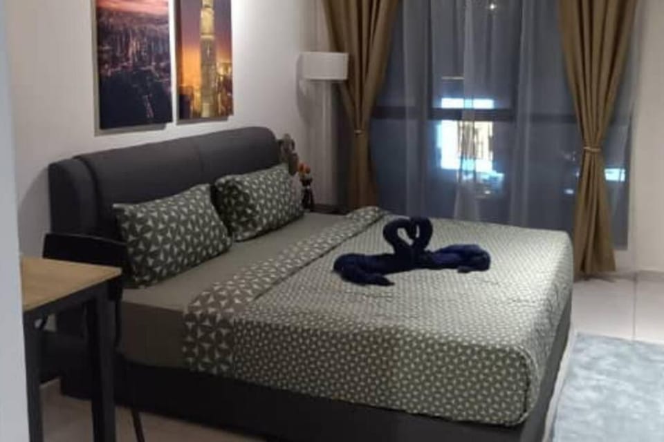 Sky Trees Nflix HBO Disney and Bukit Indah Apartment in Johor Bahru