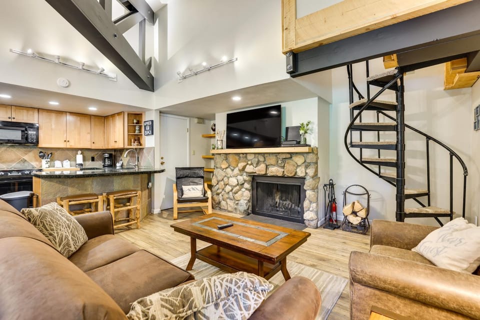 Keystone Condo on Shuttle Line < 1 Mi to Resort! House in Keystone
