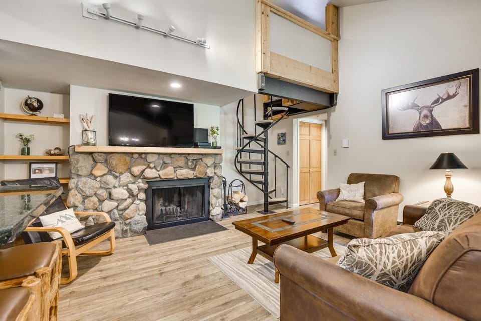 Keystone Condo on Shuttle Line < 1 Mi to Resort! House in Keystone
