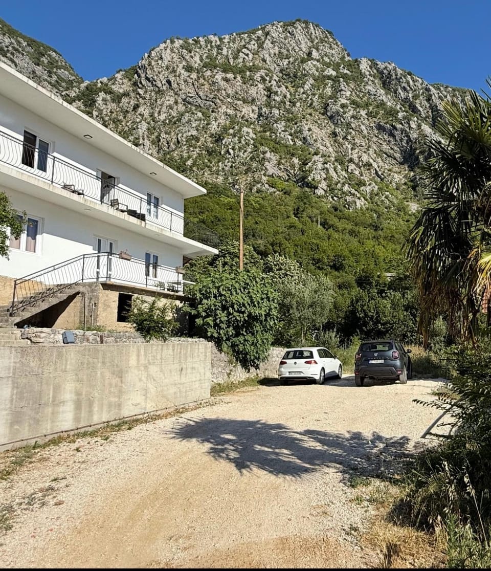 Risan house Apartment in Kotor Municipality