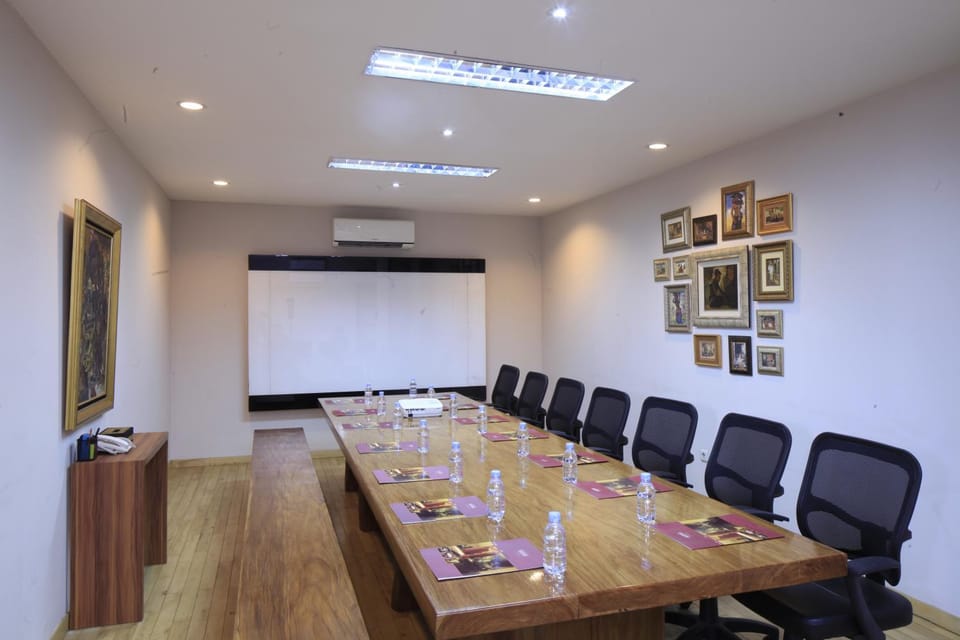 Meeting/conference room